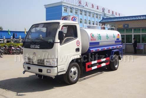 東風(fēng)小金霸灑水車