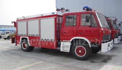 東風(fēng)153搶險(xiǎn)救援照明消防車