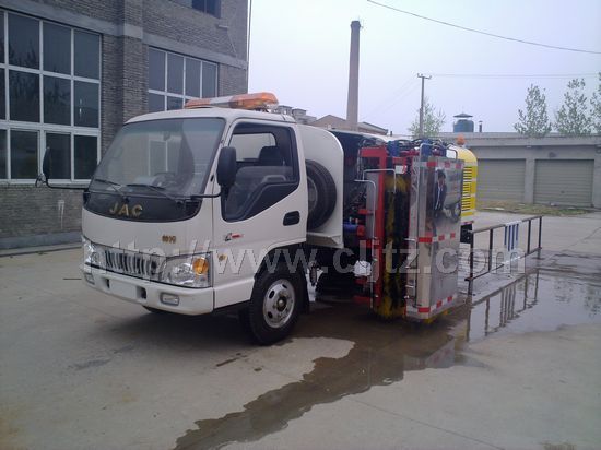 江淮護(hù)欄清洗車