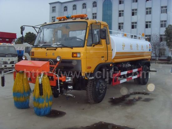 東風(fēng)153護(hù)欄清洗車